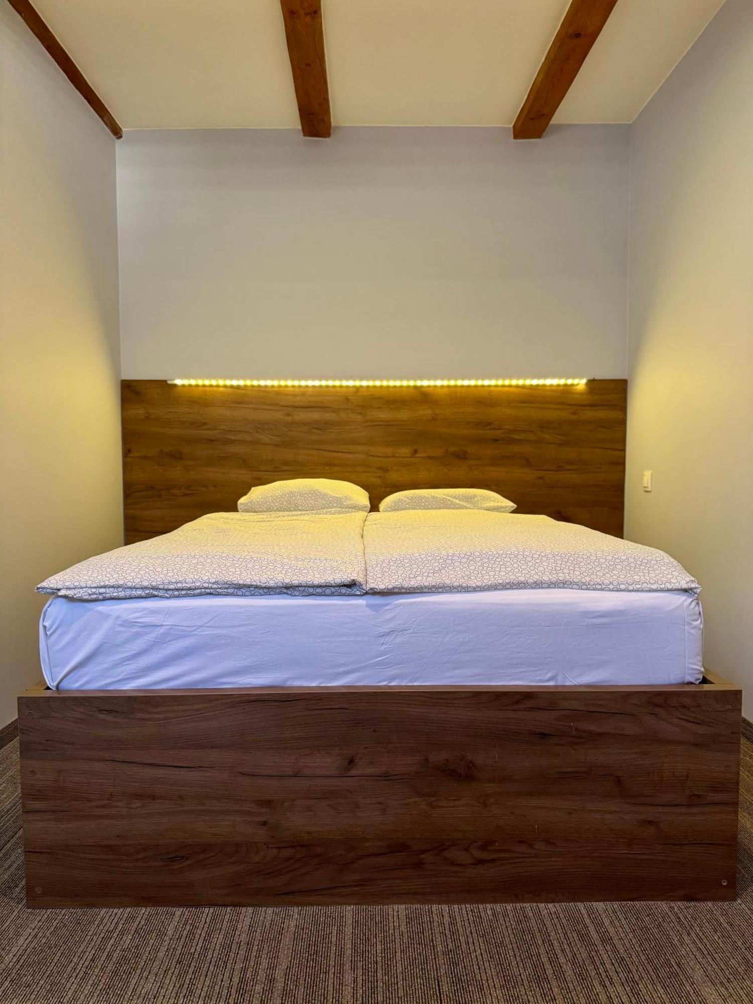 Restauracja Ibiza Aparthotel Ludwikowice Kłodzkie Kültér fotó