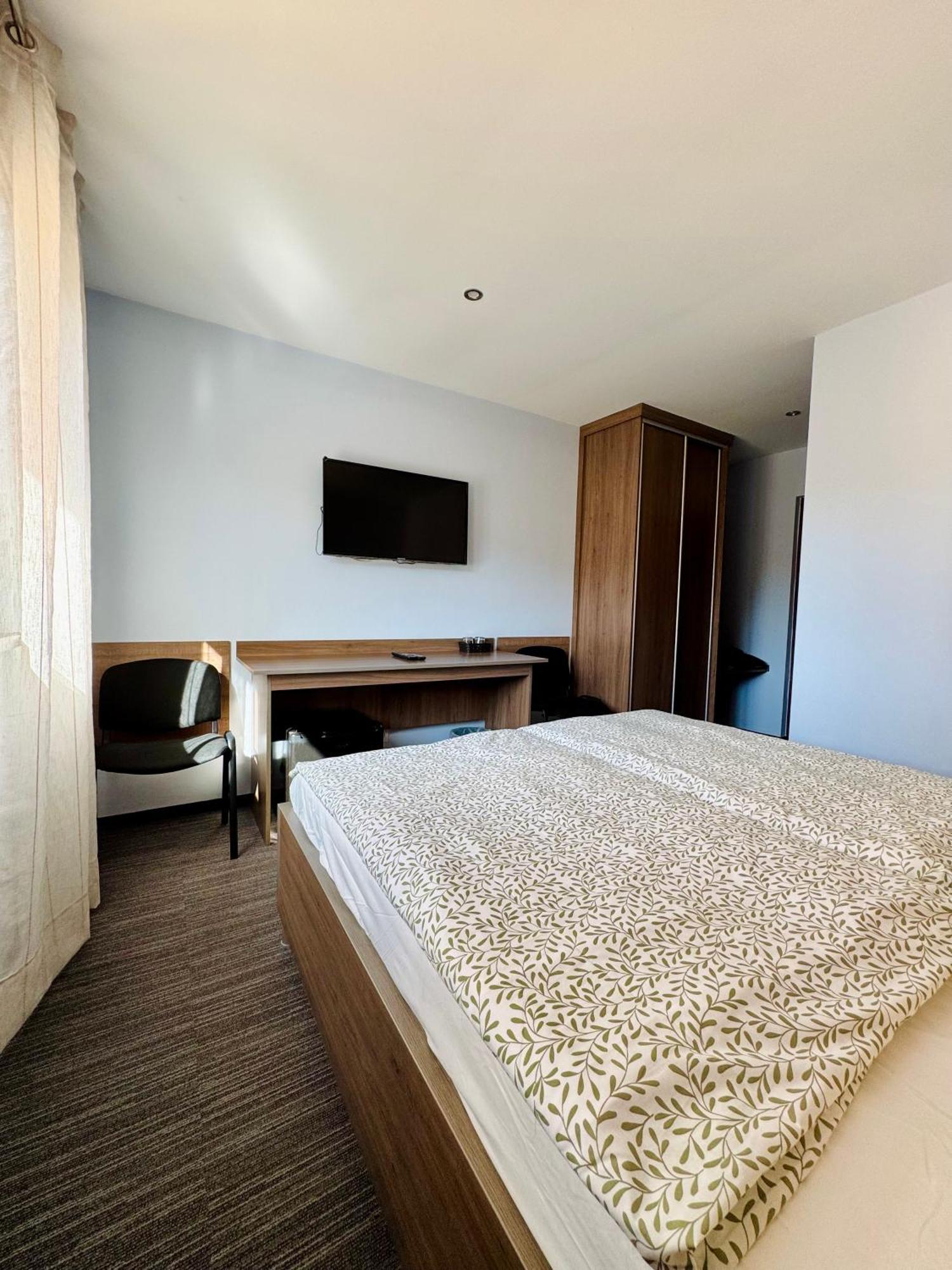 Restauracja Ibiza Aparthotel Ludwikowice Kłodzkie Kültér fotó